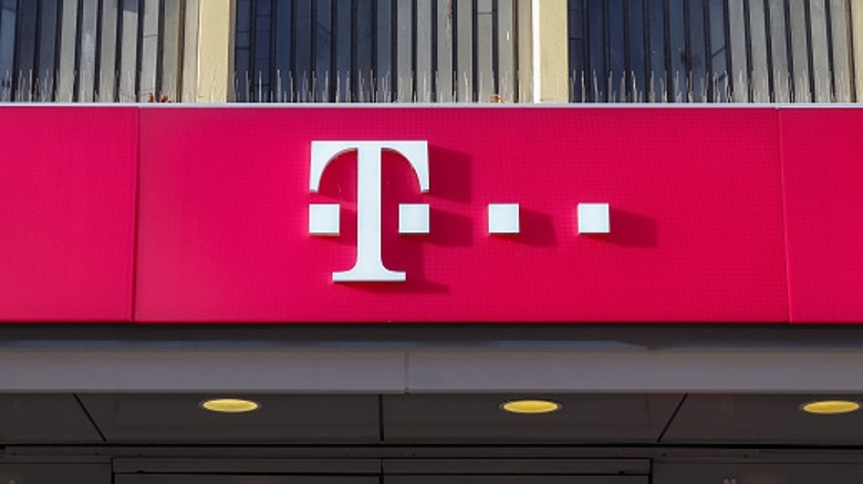 T-Mobile store front