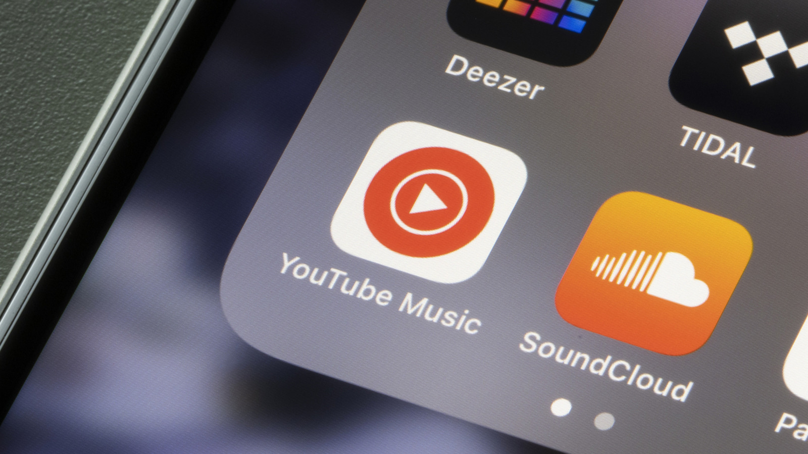 slashgear.com - Kazim Alvi - 5 YouTube Music Features You Should Try At Least Once