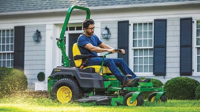 5 Zero Turn Mowers That Have Kawasaki Engines