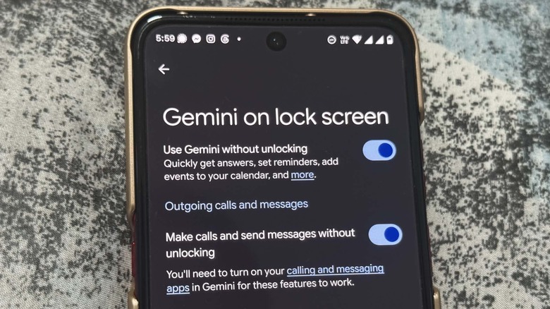 The Gemini on lock screen settings page is on a mobile phone screen