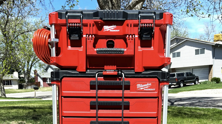 thumbnail image 2 of Milwaukee Packout Vertical Rail – Side Rail Mount – Tool Organizer 2 of 3