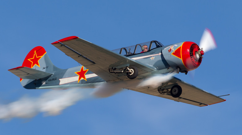 Yakovlev Yak-52