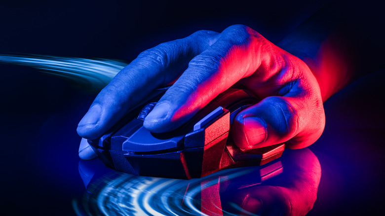 gaming mouse in hand