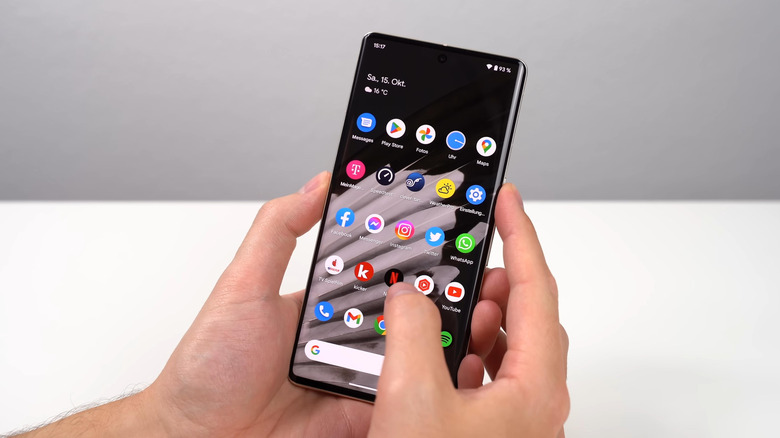 Person using a Pixel 7 Pro