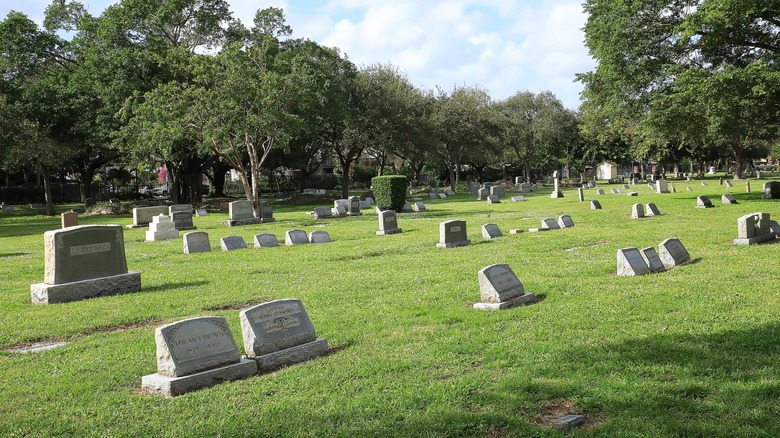 a cemetery in Florida