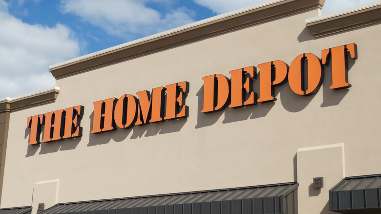 Home Depot store exterior