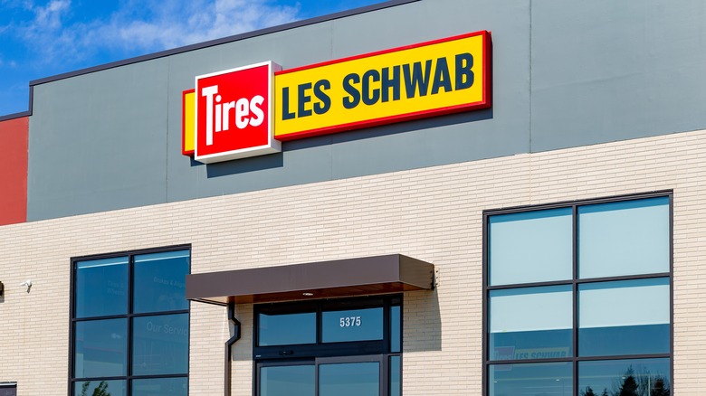 exterior of les schwab tire building