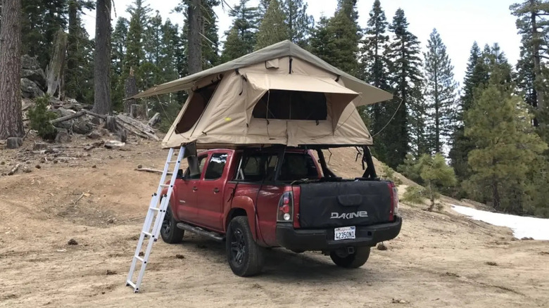 Smittybilt Overlander Rooftop Tent