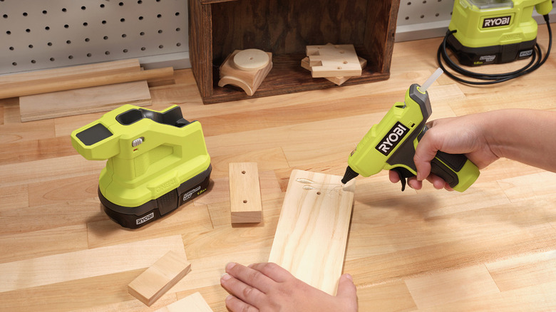 Ryobi glue gun