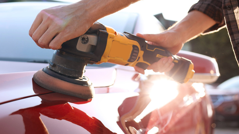 buffer polishing a car
