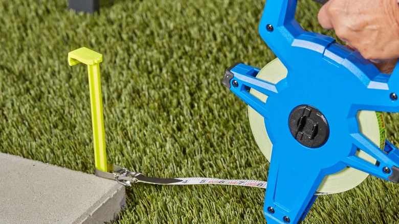 7 Cool Lowe's Gadgets Under $25 That Deserve A Spot In Your Garage