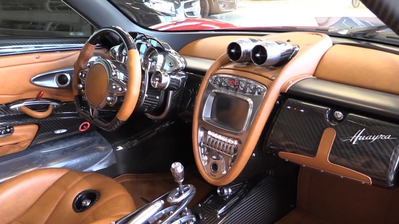 Pagani Huayra interior