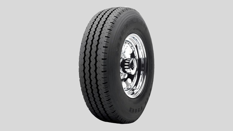 Michelin XPS Rib tire