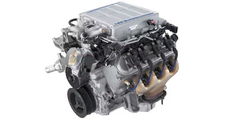 LS9 Chevy small block crate engine
