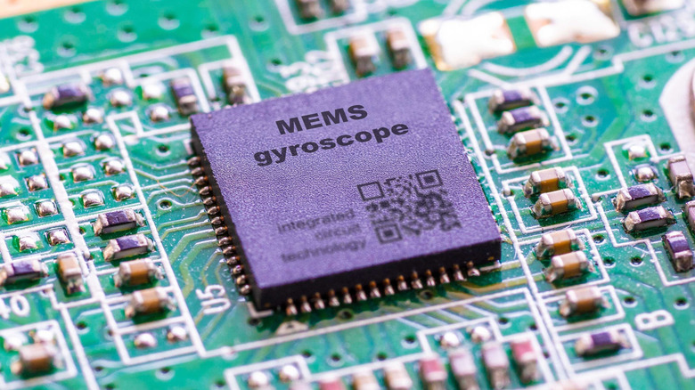 A MEMS gyroscope chip on a motherboard