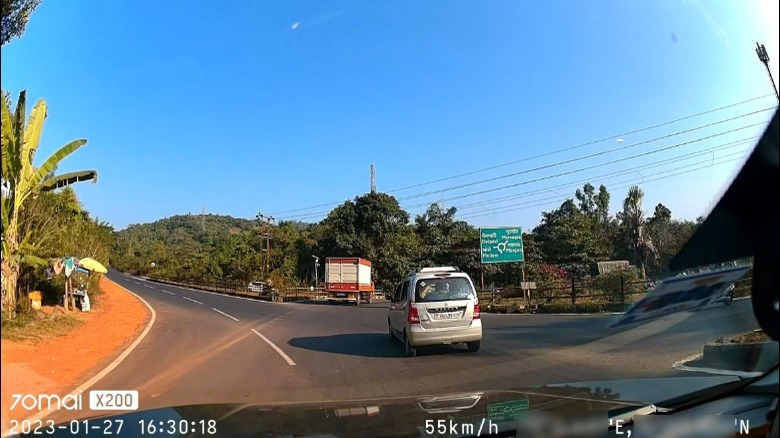 70mai Dash Cam Omni day time footage