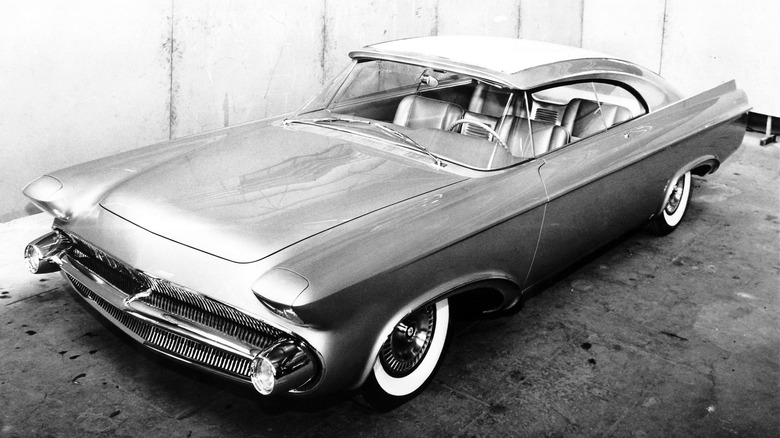 Carro da mostra de Chrysler Norseman