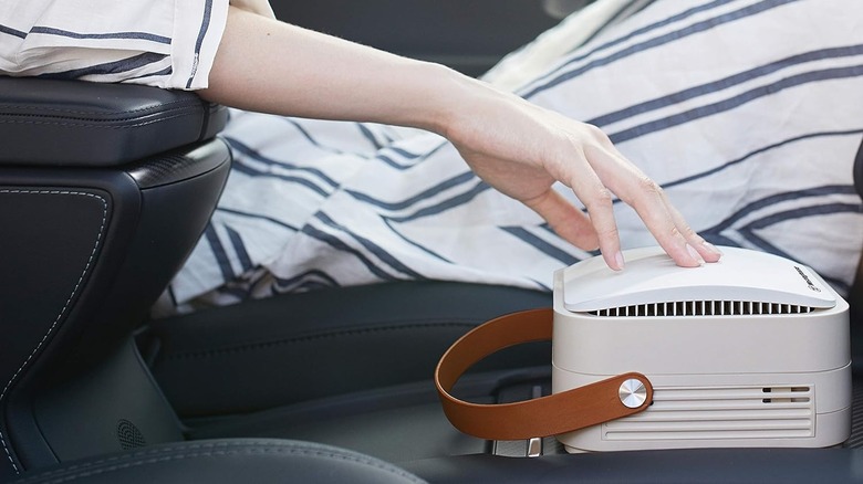 Westinghouse 1804 Air Purifier in a car