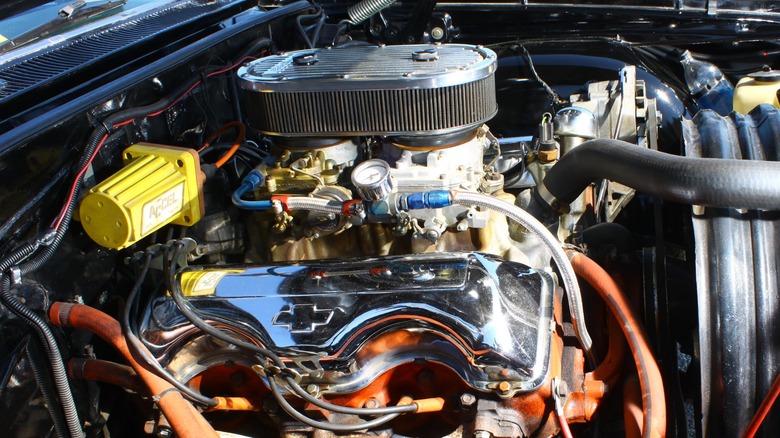 Chevrolet Turbo-Thrust 409 engine in car