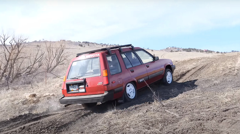 Toyota Tercel 4WD Wagon driving off-road