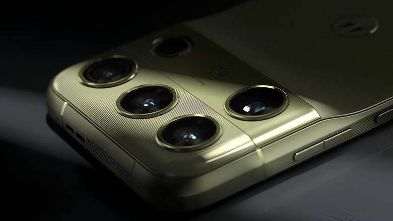 Camera setup of a green Motorola phone