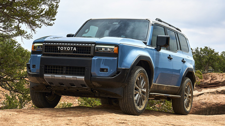 Toyota Land Cruiser on rocks