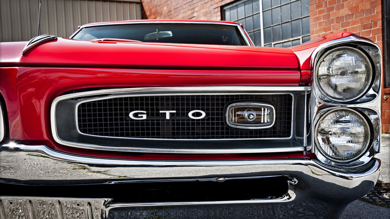 Nose red pontiac GTO