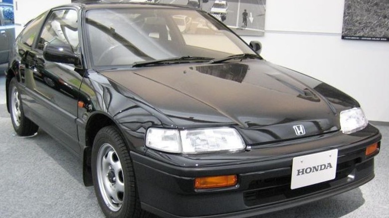 Black Honda CRX in show room