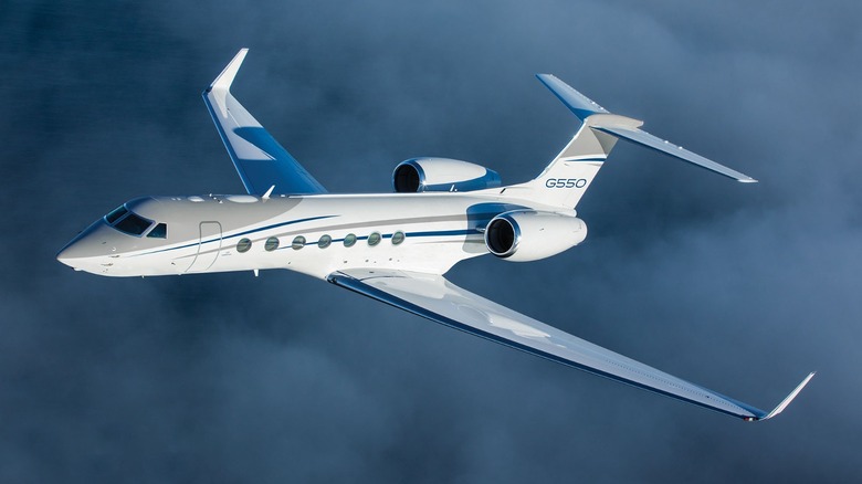 The Gulfstream G550 in flight