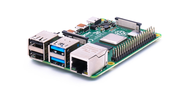 Raspberry Pi 4 B computer