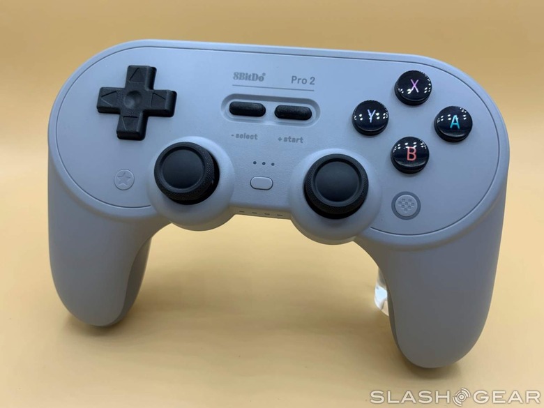 8bitdo Pro 2 Controller Review Excellence Refined Slashgear 8bitdo Pro 2 Controller Review Excellence Refined Slashgear