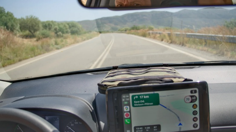 4ROAM Starlink Mini Adventure Bag on car dashboard during drive