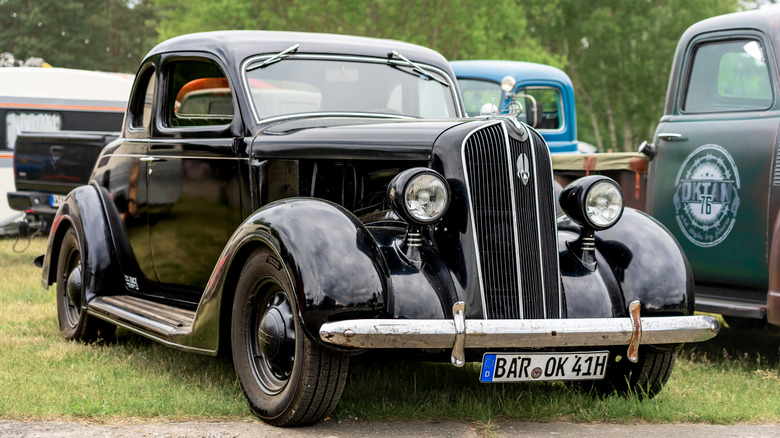 Plymouth Six at a car show