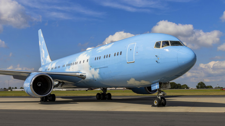 Drake's Boeing 767 on a tarmac