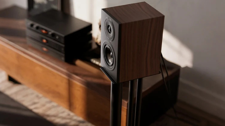 A Wharfedale Diamond 12.1 speaker placed on a stand