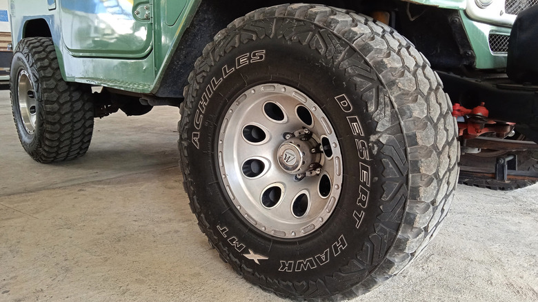 Achilles tires in use