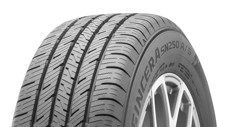 Falken Sincera SN250 A/S tire