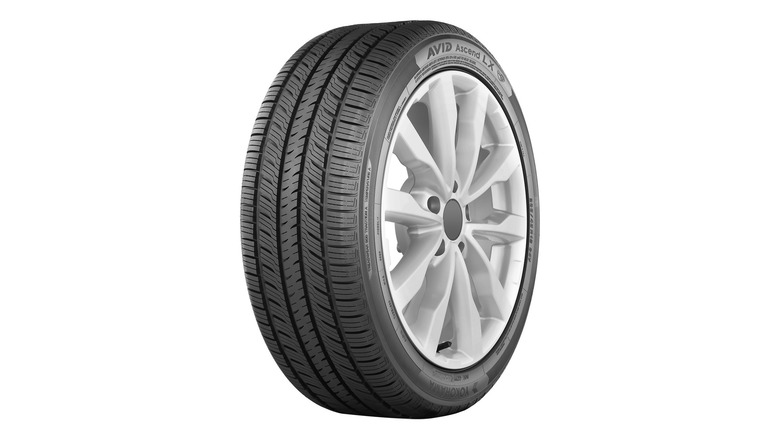 Yokohama AVID Ascend LX tire