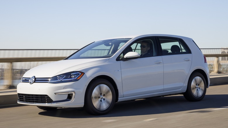 2017 Volkswagen e-Golf driving down road