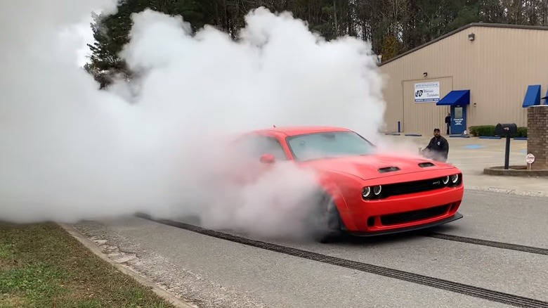 Dodge Challenger Hellcat Redeye Burnout