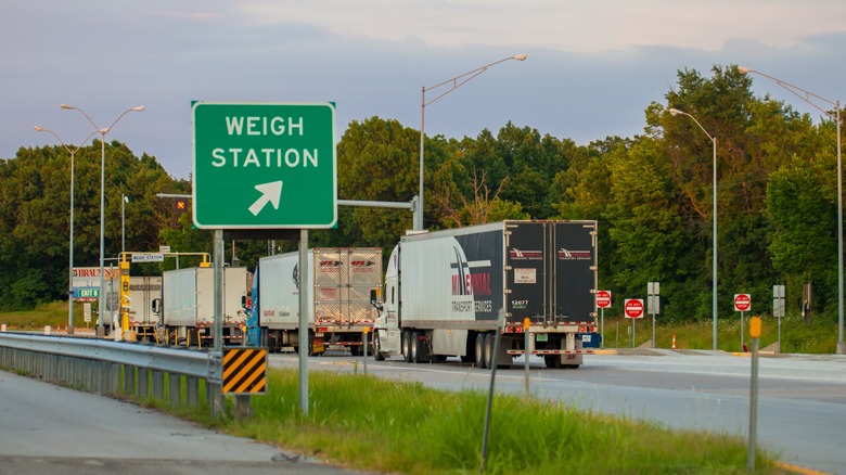 Trucks queuing at a weigh station on Interstate I-44