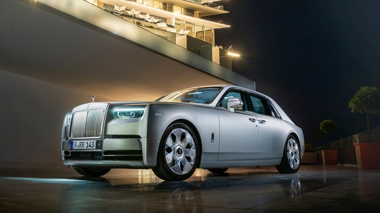 Silver Rolls Royce Phantom II