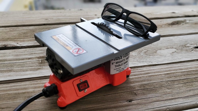 tiny table saw glasses