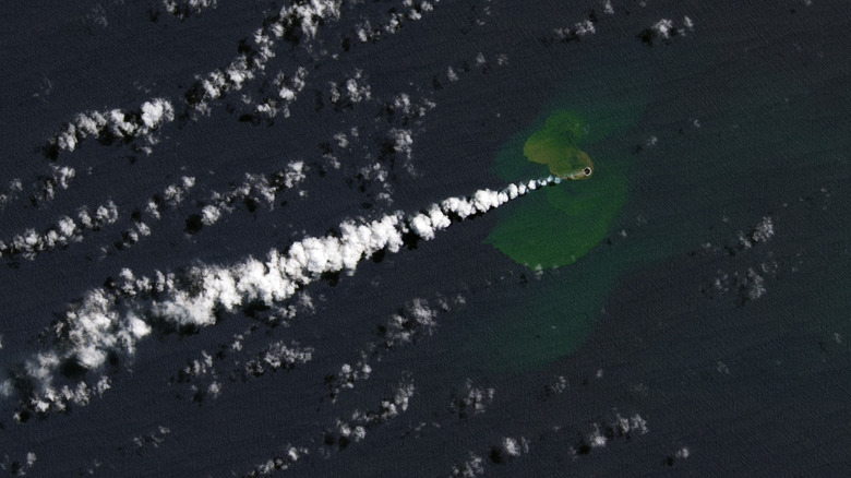Underwater volcanic eruption at the Home Reef
