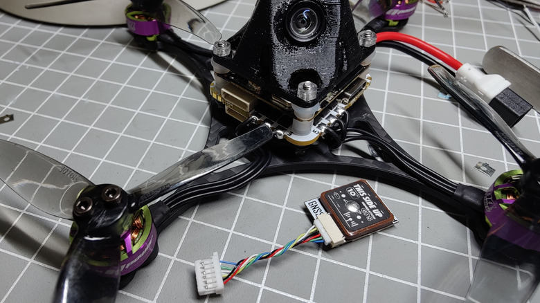 Thin wires for low current sensors deployed in an FPV drone