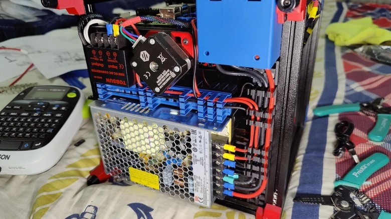 3D printer wiring subject to temperature deratings