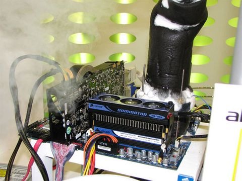 Core 2 Extreme overclocked to 5GHz