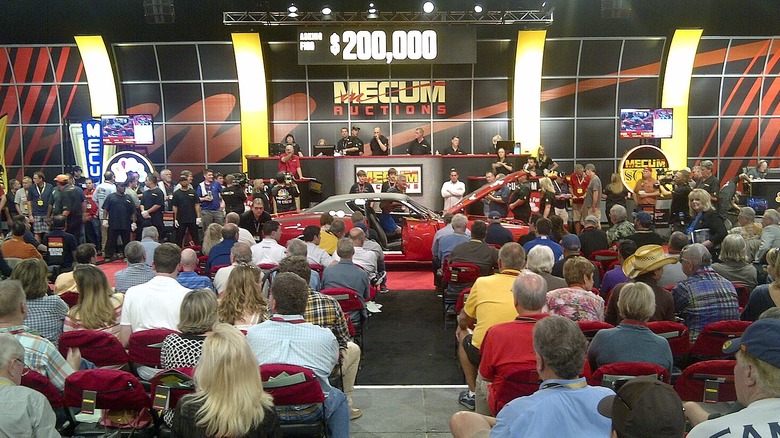 426 hemi cuda auction
