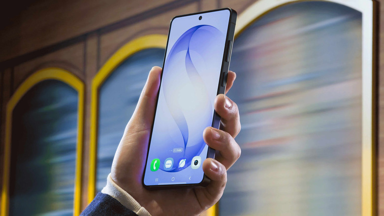 Hand holding Samsung Galaxy S26 Ultra
