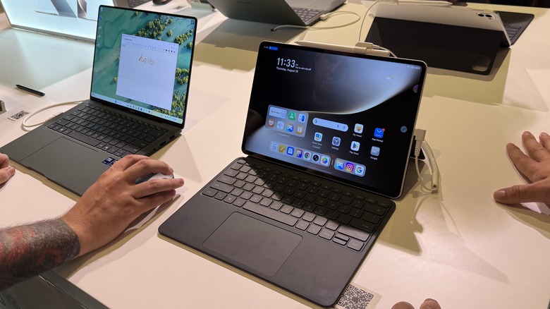 Honor Laptop and Tablet on a table
